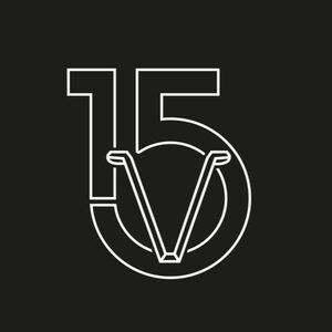 Generador de reseñas para 15V